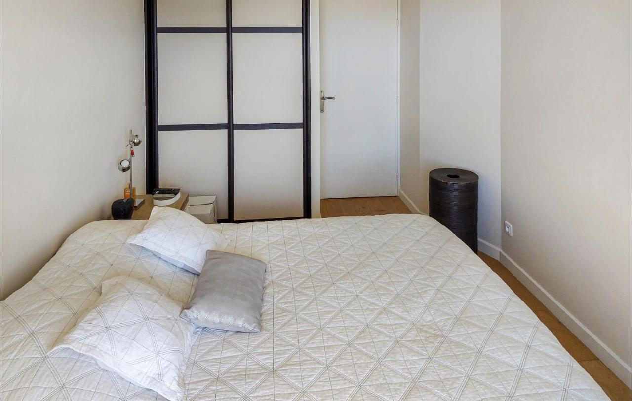 Awesome Apartment In Triel-Sur-Seine With Kitchen Buitenkant foto